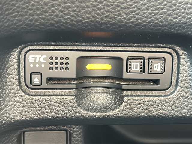 ホンダ Ｎ ＢＯＸ カスタム G L ターボ ホンダセンシング 三重県 2018(平30)年 4.9万km クリスタルブラックパール 純正ナビ /バックカメラ /両側パワースライドドア/ビルトインETC /前後ドライブレコーダー/レーダークルーズコントロール /レーンキープアシスト /衝突軽減ブレーキ/USB給電/LEDヘッドライト/オートライト/純正フロアマット/パドルシフト /ステアリングスイッチ/電動格納ミラー /禁煙車