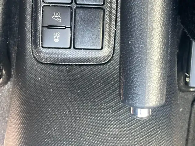 トヨタ アクア S 岡山県 2016(平28)年 11万km ブラックマイカ (株)IDOMが運営する【じしゃロン岡山店】の自社ローン専用車両になります。こちらは現金またはオートローンご利用時の価格です。自社ローンご希望の方は別途その旨お申付け下さい/社外7インチナビ(AVN-SZ05iW)/Bluetooth/フルセグ/ETC/プッシュスタート/オートライト/純正フロアマット