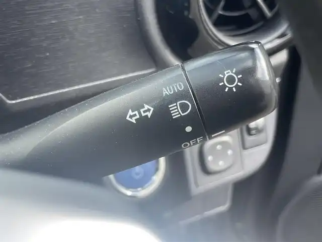 トヨタ アクア S 岡山県 2016(平28)年 11万km ブラックマイカ (株)IDOMが運営する【じしゃロン岡山店】の自社ローン専用車両になります。こちらは現金またはオートローンご利用時の価格です。自社ローンご希望の方は別途その旨お申付け下さい/社外7インチナビ(AVN-SZ05iW)/Bluetooth/フルセグ/ETC/プッシュスタート/オートライト/純正フロアマット