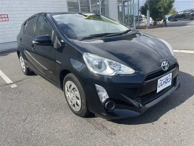 トヨタ アクア S 岡山県 2016(平28)年 11万km ブラックマイカ (株)IDOMが運営する【じしゃロン岡山店】の自社ローン専用車両になります。こちらは現金またはオートローンご利用時の価格です。自社ローンご希望の方は別途その旨お申付け下さい/社外7インチナビ(AVN-SZ05iW)/Bluetooth/フルセグ/ETC/プッシュスタート/オートライト/純正フロアマット