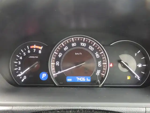 トヨタ エスクァイア Xi 千葉県 2018(平30)年 7.4万km ホワイトパールクリスタルシャイン Toyota Safety Sense/・プリクラッシュセーフティ/・レーンディパーチャーアラート/・オートハイビーム/クルーズコントロール/左パワースライドドア/右イージークローザードア/社外メモリーナビ/地デジTV/【DVD/CD再生機能　Bluetooth接続】/バックカメラ/フリップダウンモニター/革巻きステアリング/ETC/LEDヘッドライト/フォグライト/ウインカーミラー/純正15インチアルミホイル/スマートキー