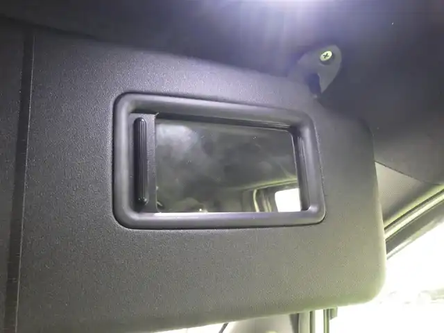 トヨタ エスクァイア Xi 千葉県 2018(平30)年 7.4万km ホワイトパールクリスタルシャイン Toyota Safety Sense/・プリクラッシュセーフティ/・レーンディパーチャーアラート/・オートハイビーム/クルーズコントロール/左パワースライドドア/右イージークローザードア/社外メモリーナビ/地デジTV/【DVD/CD再生機能　Bluetooth接続】/バックカメラ/フリップダウンモニター/革巻きステアリング/ETC/LEDヘッドライト/フォグライト/ウインカーミラー/純正15インチアルミホイル/スマートキー