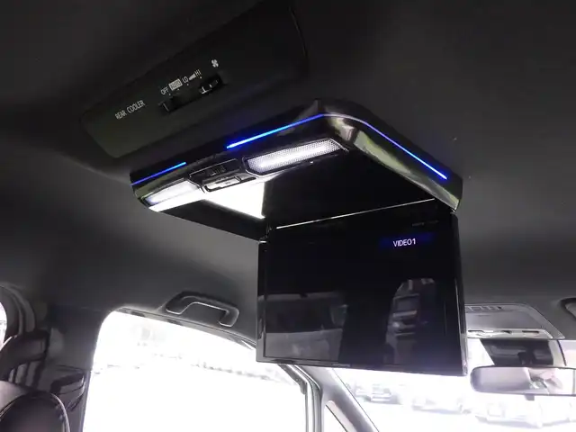 トヨタ エスクァイア Xi 千葉県 2018(平30)年 7.4万km ホワイトパールクリスタルシャイン Toyota Safety Sense/・プリクラッシュセーフティ/・レーンディパーチャーアラート/・オートハイビーム/クルーズコントロール/左パワースライドドア/右イージークローザードア/社外メモリーナビ/地デジTV/【DVD/CD再生機能　Bluetooth接続】/バックカメラ/フリップダウンモニター/革巻きステアリング/ETC/LEDヘッドライト/フォグライト/ウインカーミラー/純正15インチアルミホイル/スマートキー