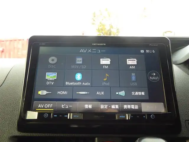 トヨタ エスクァイア Xi 千葉県 2018(平30)年 7.4万km ホワイトパールクリスタルシャイン Toyota Safety Sense/・プリクラッシュセーフティ/・レーンディパーチャーアラート/・オートハイビーム/クルーズコントロール/左パワースライドドア/右イージークローザードア/社外メモリーナビ/地デジTV/【DVD/CD再生機能　Bluetooth接続】/バックカメラ/フリップダウンモニター/革巻きステアリング/ETC/LEDヘッドライト/フォグライト/ウインカーミラー/純正15インチアルミホイル/スマートキー