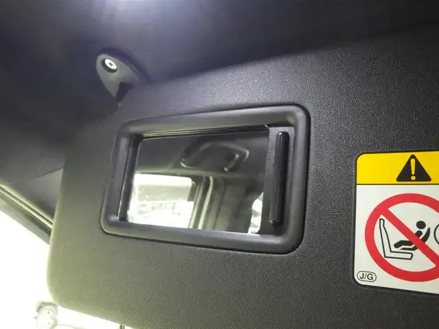 トヨタ エスクァイア Xi 千葉県 2018(平30)年 7.4万km ホワイトパールクリスタルシャイン Toyota Safety Sense/・プリクラッシュセーフティ/・レーンディパーチャーアラート/・オートハイビーム/クルーズコントロール/左パワースライドドア/右イージークローザードア/社外メモリーナビ/地デジTV/【DVD/CD再生機能　Bluetooth接続】/バックカメラ/フリップダウンモニター/革巻きステアリング/ETC/LEDヘッドライト/フォグライト/ウインカーミラー/純正15インチアルミホイル/スマートキー