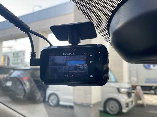 日産 ノート X DIG－S Vセレ +セーフ 兵庫県 2015(平27)年 7.4万km ダークメタルグレー 純正ディーラーSDナビ/Bluetooth/USB/iPod/CD/DVD/AM/FM/ワンセグテレビ（走行中視聴可能）/アラウンドビューモニター/アイドリングストップ/前後ドライブレコーダー/ETC/エマージェンシーブレーキ/アンチロック・ブレーキ・システム/レーンキープアシスト/前後コーナーセンサー/横滑り防止装置/盗難防止装置/パワーウィンドウ/パワーステアリング/純正フロアマット/エアバッグ（W）/スマートキー/スペアキー（1本）/保証書/取扱説明書