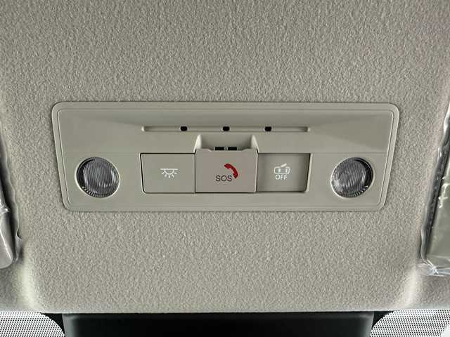 日産 セレナ e－パワー ハイウェイスター V 兵庫県 2025(令7)年 0.1千km プリズムホワイト 登録済未使用車/純正ディスプレイオーディオ/純正メモリナビ/（Bluetooth/USB/HDMI/フルセグ）/純正フリップダウンモニター/インテリジェントルームミラー/純正ミラー内蔵ドライブレコーダー/プロパイロット/エマージェンシーブレーキ/LKA/BSM/ACC/コーナーセンサー/ビルトインETC2.0/ワイヤレス充電/両側パワースライドドア/LEDヘッドライト/ＬＥＤフォグランプ/オートハイビーム/純正16インチアルミホイール/スペアキー×１