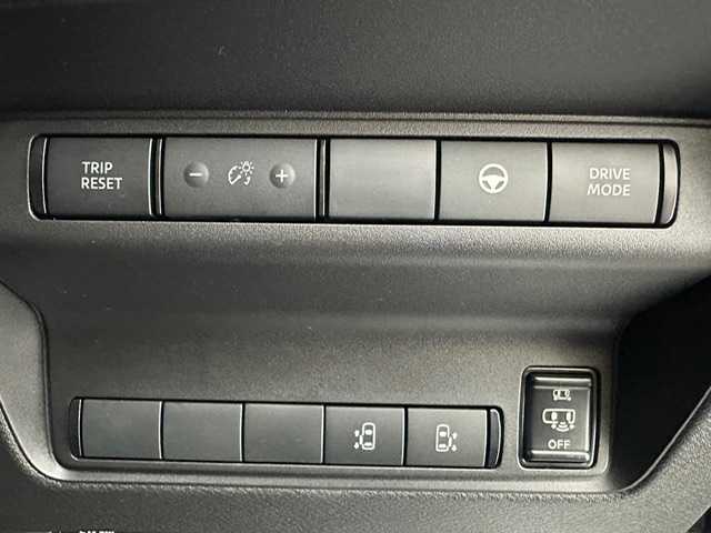 日産 セレナ e－パワー ハイウェイスター V 兵庫県 2025(令7)年 0.1千km プリズムホワイト 登録済未使用車/純正ディスプレイオーディオ/純正メモリナビ/（Bluetooth/USB/HDMI/フルセグ）/純正フリップダウンモニター/インテリジェントルームミラー/純正ミラー内蔵ドライブレコーダー/プロパイロット/エマージェンシーブレーキ/LKA/BSM/ACC/コーナーセンサー/ビルトインETC2.0/ワイヤレス充電/両側パワースライドドア/LEDヘッドライト/ＬＥＤフォグランプ/オートハイビーム/純正16インチアルミホイール/スペアキー×１