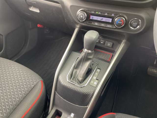 ダイハツ ロッキー G 岐阜県 2020(令2)年 4.6万km ナチュラルベージュマイカM 純正メモリナビ（NMZK-W70D）/フルセグ/BT/DVD/USB/バックカメラ/スマートアシスト/・レーダークルーズコントロール/・衝突軽減ブレーキ/・レーンキープアシスト/・先行車発進お知らせ機能/・誤発進抑制制御機能/クリアランスソナー/純正ドライブレコーダー/純正ビルトインETC/前席シートヒーター/寒冷地仕様/純正17インチAW/LEDオートライト/フォグランプ/ステアリングスイッチ/アイドリングストップ