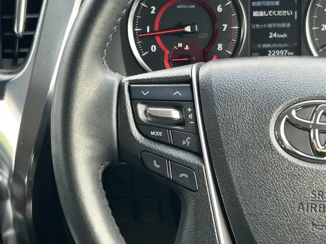 トヨタ ヴェルファイア Z 愛媛県 2019(令1)年 2.3万km ホワイトパールクリスタルシャイン 純正10.5インチメモリナビ【NSZN-Z68T】/純正12.1インチフリップダウンモニター/・CD/DVD /・Bluetooth /フルセグTV/バックカメラ/両側パワースライドドア/ビルトインETC/トヨタセーフティセンス/プリクラッシュセーフティ/レーンキープアシスト/コーナーセンサー/レーダークルーズコントロール/オットマン/純正LEDヘッドライト/フォグランプ/純正フロアマット/純正18インチAW/オートハイビーム/プッシュスタート/スマートキー/スペアキー/保証書/取扱説明書