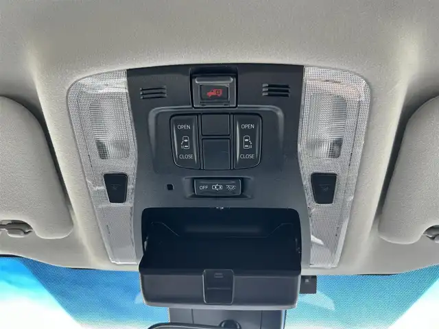 トヨタ ヴェルファイア Z 愛媛県 2019(令1)年 2.3万km ホワイトパールクリスタルシャイン 純正10.5インチメモリナビ【NSZN-Z68T】/純正12.1インチフリップダウンモニター/・CD/DVD /・Bluetooth /フルセグTV/バックカメラ/両側パワースライドドア/ビルトインETC/トヨタセーフティセンス/プリクラッシュセーフティ/レーンキープアシスト/コーナーセンサー/レーダークルーズコントロール/オットマン/純正LEDヘッドライト/フォグランプ/純正フロアマット/純正18インチAW/オートハイビーム/プッシュスタート/スマートキー/スペアキー/保証書/取扱説明書