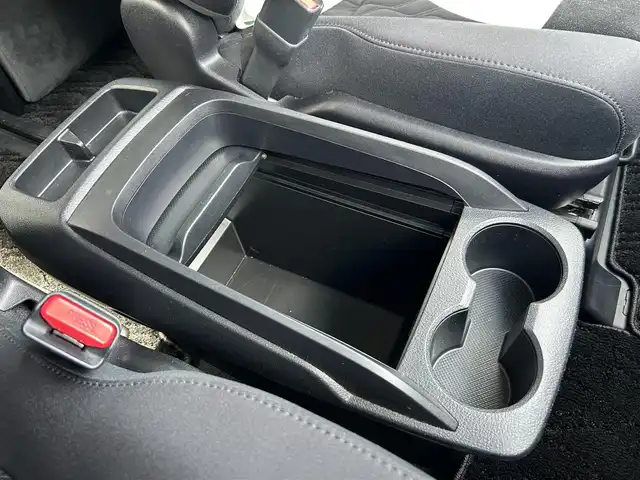 トヨタ ヴェルファイア Z 愛媛県 2019(令1)年 2.3万km ホワイトパールクリスタルシャイン 純正10.5インチメモリナビ【NSZN-Z68T】/純正12.1インチフリップダウンモニター/・CD/DVD /・Bluetooth /フルセグTV/バックカメラ/両側パワースライドドア/ビルトインETC/トヨタセーフティセンス/プリクラッシュセーフティ/レーンキープアシスト/コーナーセンサー/レーダークルーズコントロール/オットマン/純正LEDヘッドライト/フォグランプ/純正フロアマット/純正18インチAW/オートハイビーム/プッシュスタート/スマートキー/スペアキー/保証書/取扱説明書