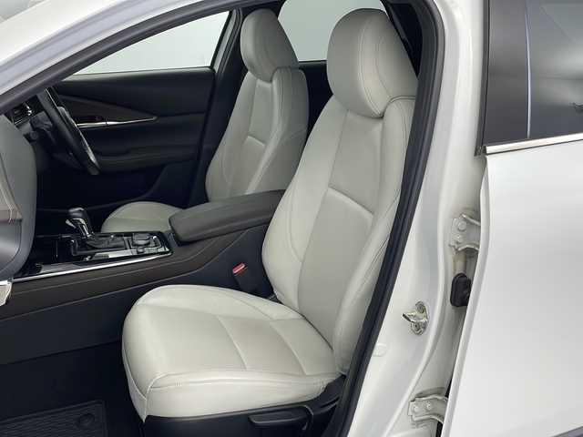 マツダ ＣＸ－３０ X Lパッケージ 新潟県 2020(令2)年 3.3万km スノーフレイクホワイトパールマイカ 4WD/サンルーフ/BOSEプレミアムサウンド/メーカー純正ナビ/(CD.DVD.HDD.フルセグ.USB.Bluetooth)/全方位カメラ/マルチテレイン/衝突軽減ブレーキ/レーダークルーズコントロール/レーンキープアシスト/オートマチックハイビーム/革巻きステアリング/ステアリングリモコン.ヒーター/LEDオートライト/フォグランプ/パドルシフト/運転席パワーシート(メモリ)/前席シートヒーター/ホワイトレザーシート/コーナーセンサー/スマートキー×2/純正ラバーマット/スタッドレスAWセット車載
