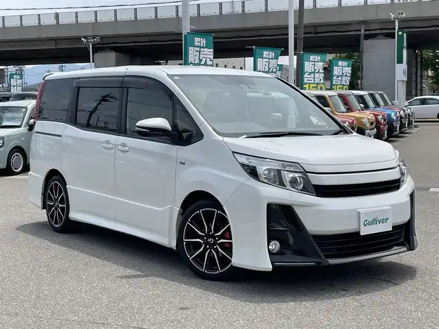 トヨタ ノア Si G’s 石川県 2016(平28)年 6.8万km ホワイトパールクリスタルシャイン 衝突軽減ブレーキ/純正10型メモリーナビ/フルセグTV/バックカメラ/LEDヘッドライト/ETC/純正OP18インチアルミホイール/ハーフレザーシート/ドライブレコーダー/スマートキー/プッシュスタート/電動ミラー/片側パワースライドドア/保証書