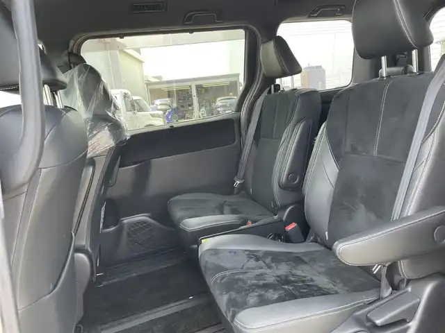 トヨタ ノア Si G’s 石川県 2016(平28)年 6.8万km ホワイトパールクリスタルシャイン 衝突軽減ブレーキ/純正10型メモリーナビ/フルセグTV/バックカメラ/LEDヘッドライト/ETC/純正OP18インチアルミホイール/ハーフレザーシート/ドライブレコーダー/スマートキー/プッシュスタート/電動ミラー/片側パワースライドドア/保証書