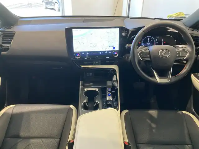 レクサス ＮＸ 250 バージョンL 熊本県 2023(令5)年 0.9万km 黒 純正ナビ（Bluetooth、地デジ）/360°カメラ/サンルーフ/パワーシート/シートヒーター/パワーバックドア/純正20インチアルミホイール/コーナーセンサー/LEDヘッドライト/