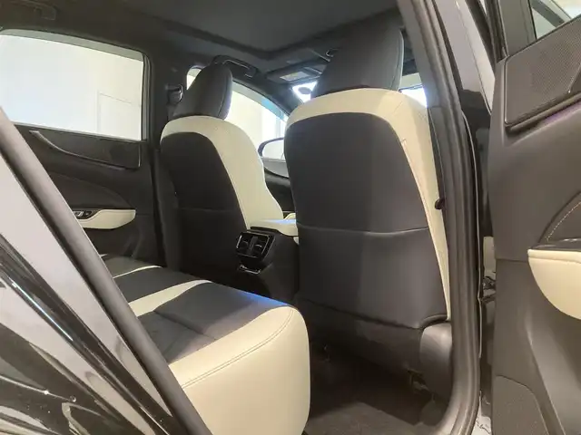 レクサス ＮＸ 250 バージョンL 熊本県 2023(令5)年 0.9万km 黒 純正ナビ（Bluetooth、地デジ）/360°カメラ/サンルーフ/パワーシート/シートヒーター/パワーバックドア/純正20インチアルミホイール/コーナーセンサー/LEDヘッドライト/