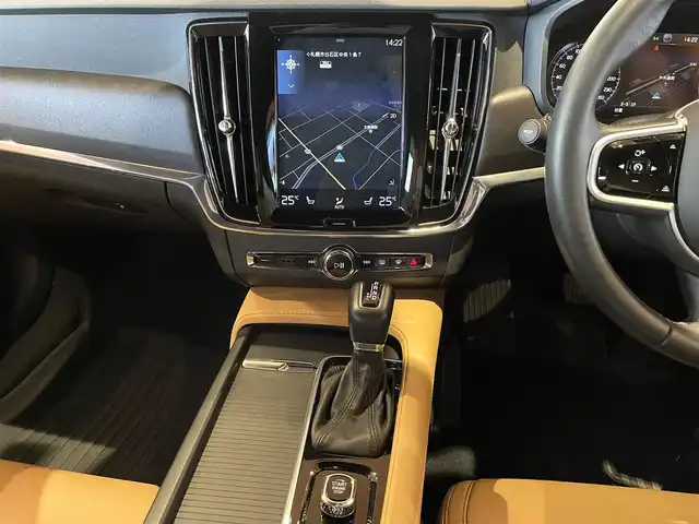 ボルボ Ｖ９０ クロスカントリー T5 AWD モメンタム 道央・札幌 2018(平30)年 3万km オスミウムグレーM ワンオーナー/インテリセーフACC/BLIS/LKA/LCMA/CTA/360°カメラ/パークアシストパイロット/ブラウンレザーシート/シートヒーター/LEDヘッドライト/パワーテールゲート