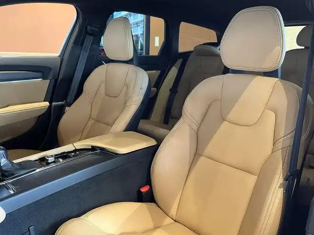ボルボ Ｖ９０ クロスカントリー T5 AWD モメンタム 道央・札幌 2018(平30)年 3万km オスミウムグレーM ワンオーナー/インテリセーフACC/BLIS/LKA/LCMA/CTA/360°カメラ/パークアシストパイロット/ブラウンレザーシート/シートヒーター/LEDヘッドライト/パワーテールゲート