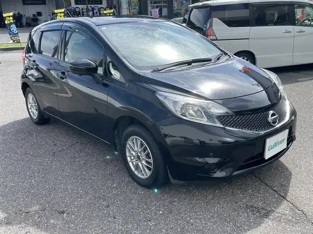 日産 ノート X DIG－S Vセレ +セーフ 新潟県 2015(平27)年 13.1万km スーパーブラック ワンオーナー/ターボ/アルパインナビ/ワンセグテレビ/バックカメラ/アラウンドビューモニター/ウィンカーミラー/ドアバイザー/プッシュスタート/純正フロアマット/スペアキー1個