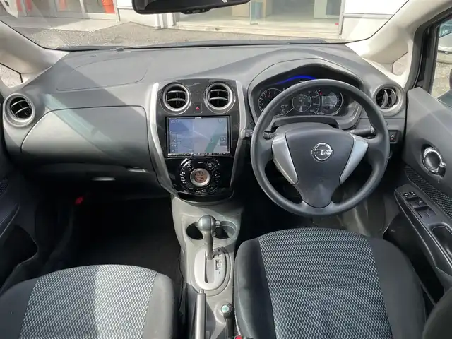日産 ノート X DIG－S Vセレ +セーフ 新潟県 2015(平27)年 13.1万km スーパーブラック ワンオーナー/ターボ/アルパインナビ/ワンセグテレビ/バックカメラ/アラウンドビューモニター/ウィンカーミラー/ドアバイザー/プッシュスタート/純正フロアマット/スペアキー1個