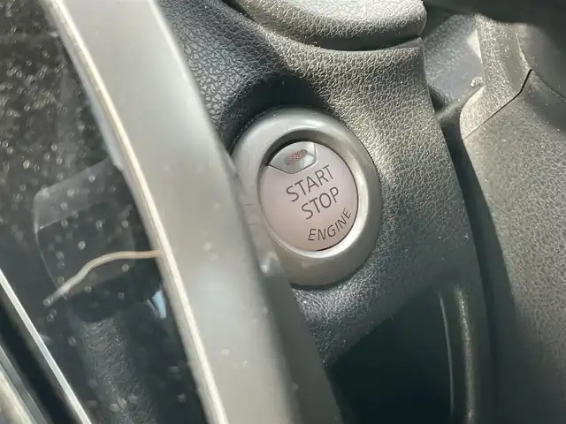 日産 ノート X DIG－S Vセレ +セーフ 新潟県 2015(平27)年 13.1万km スーパーブラック ワンオーナー/ターボ/アルパインナビ/ワンセグテレビ/バックカメラ/アラウンドビューモニター/ウィンカーミラー/ドアバイザー/プッシュスタート/純正フロアマット/スペアキー1個