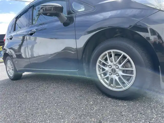 日産 ノート X DIG－S Vセレ +セーフ 新潟県 2015(平27)年 13.1万km スーパーブラック ワンオーナー/ターボ/アルパインナビ/ワンセグテレビ/バックカメラ/アラウンドビューモニター/ウィンカーミラー/ドアバイザー/プッシュスタート/純正フロアマット/スペアキー1個