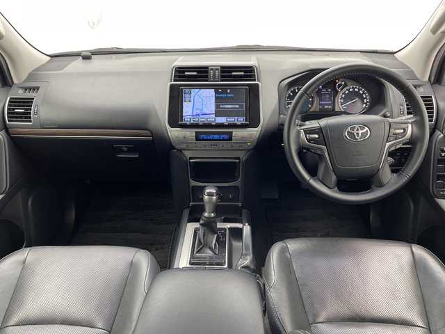 トヨタ ランドクルーザー プラド TX Lパッケージ 千葉県 2018(平30)年 8.3万km ホワイトパールクリスタルシャイン 純正ナビ/・AM/FM/CD/DVD/SD/BT/フルセグTV/プリクラッシュセーフティ/レーンキープアシスト/オートハイビーム/バックカメラ/パワーシート/シートヒーター＆シートベンチレーション/レーダークルーズコントロール/ビルトインETC/ステアリングスイッチ
