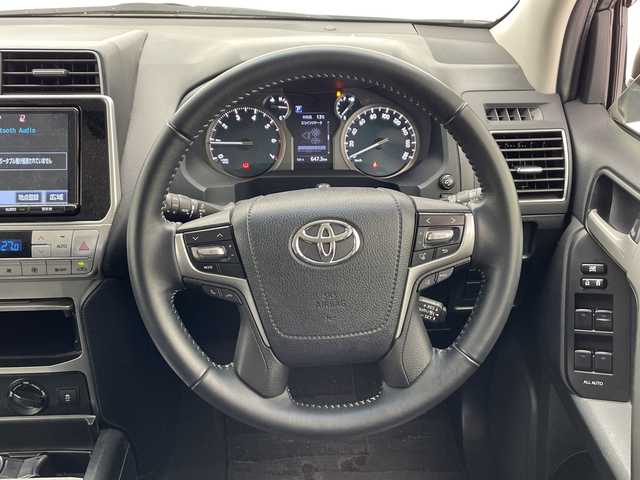 トヨタ ランドクルーザー プラド TX Lパッケージ 千葉県 2018(平30)年 8.3万km ホワイトパールクリスタルシャイン 純正ナビ/・AM/FM/CD/DVD/SD/BT/フルセグTV/プリクラッシュセーフティ/レーンキープアシスト/オートハイビーム/バックカメラ/パワーシート/シートヒーター＆シートベンチレーション/レーダークルーズコントロール/ビルトインETC/ステアリングスイッチ