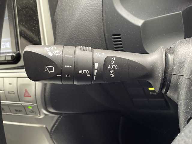 トヨタ ランドクルーザー プラド TX Lパッケージ 千葉県 2018(平30)年 8.3万km ホワイトパールクリスタルシャイン 純正ナビ/・AM/FM/CD/DVD/SD/BT/フルセグTV/プリクラッシュセーフティ/レーンキープアシスト/オートハイビーム/バックカメラ/パワーシート/シートヒーター＆シートベンチレーション/レーダークルーズコントロール/ビルトインETC/ステアリングスイッチ