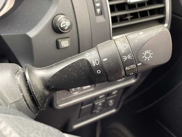 トヨタ ランドクルーザー プラド TX Lパッケージ 千葉県 2018(平30)年 8.3万km ホワイトパールクリスタルシャイン 純正ナビ/・AM/FM/CD/DVD/SD/BT/フルセグTV/プリクラッシュセーフティ/レーンキープアシスト/オートハイビーム/バックカメラ/パワーシート/シートヒーター＆シートベンチレーション/レーダークルーズコントロール/ビルトインETC/ステアリングスイッチ