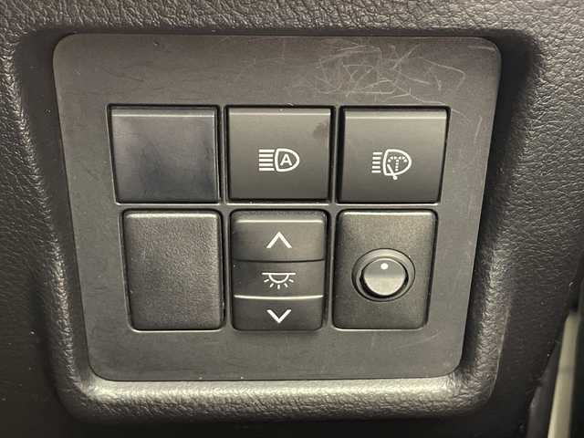 トヨタ ランドクルーザー プラド TX Lパッケージ 千葉県 2018(平30)年 8.3万km ホワイトパールクリスタルシャイン 純正ナビ/・AM/FM/CD/DVD/SD/BT/フルセグTV/プリクラッシュセーフティ/レーンキープアシスト/オートハイビーム/バックカメラ/パワーシート/シートヒーター＆シートベンチレーション/レーダークルーズコントロール/ビルトインETC/ステアリングスイッチ