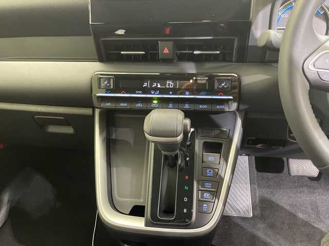 スズキ ランディ ハイブリッドG 愛媛県 2025(令7)年 1.1万km ホワイトパールクリスタルシャイン 社外１０型ナビ（WOWAUTO）　/両側電動スライドドア/シートヒーター　/ハーフレザーシート　/前後コーナーセンサー　/アダプティブクルーズコントロール　/ブラインドスポットモニター　/純正アルミホイール　/ＬＥＤライト