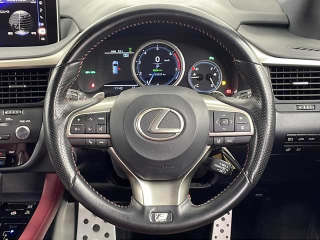 レクサス ＲＸ 300 Fスポーツ 愛知県 2018(平30)年 6.4万km ホワイトノーヴァガラスフレーク 純正ナビ（BT・DVD・CD・TV・AM・FM・USB・AUX）/パノラミックビューモニター/パノラマルーフ/前後ドラレコ/ETC/レーダークルーズコントロール/ヘッドアップディスプレイ/三眼ＬＥＤヘッドライト/LEDオートライト/オートマチックハイビーム/フロントフォグ/パワーバックドア/ブラインドスポットモニター/ルーフレール/コーナーセンサー/前席パワーシート（Ｄ席メモリ付き）/シートヒーター/エアーシート/ステアリングヒーター/赤レザーシート/革巻きステアリング/横滑り防止/レーンアシスト/アイドリングストップ/レクサスセーフティー/ＡＣ１００Ｖ充電/純正ホイール/電格ミラー