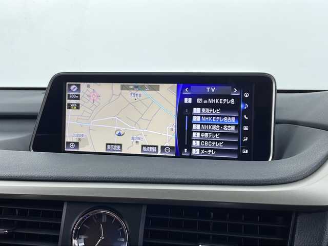 レクサス ＲＸ 300 Fスポーツ 愛知県 2018(平30)年 6.4万km ホワイトノーヴァガラスフレーク 純正ナビ（BT・DVD・CD・TV・AM・FM・USB・AUX）/パノラミックビューモニター/パノラマルーフ/前後ドラレコ/ETC/レーダークルーズコントロール/ヘッドアップディスプレイ/三眼ＬＥＤヘッドライト/LEDオートライト/オートマチックハイビーム/フロントフォグ/パワーバックドア/ブラインドスポットモニター/ルーフレール/コーナーセンサー/前席パワーシート（Ｄ席メモリ付き）/シートヒーター/エアーシート/ステアリングヒーター/赤レザーシート/革巻きステアリング/横滑り防止/レーンアシスト/アイドリングストップ/レクサスセーフティー/ＡＣ１００Ｖ充電/純正ホイール/電格ミラー