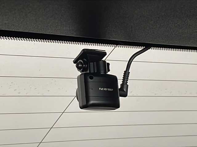 レクサス ＲＸ 300 Fスポーツ 愛知県 2018(平30)年 6.4万km ホワイトノーヴァガラスフレーク 純正ナビ（BT・DVD・CD・TV・AM・FM・USB・AUX）/パノラミックビューモニター/パノラマルーフ/前後ドラレコ/ETC/レーダークルーズコントロール/ヘッドアップディスプレイ/三眼ＬＥＤヘッドライト/LEDオートライト/オートマチックハイビーム/フロントフォグ/パワーバックドア/ブラインドスポットモニター/ルーフレール/コーナーセンサー/前席パワーシート（Ｄ席メモリ付き）/シートヒーター/エアーシート/ステアリングヒーター/赤レザーシート/革巻きステアリング/横滑り防止/レーンアシスト/アイドリングストップ/レクサスセーフティー/ＡＣ１００Ｖ充電/純正ホイール/電格ミラー