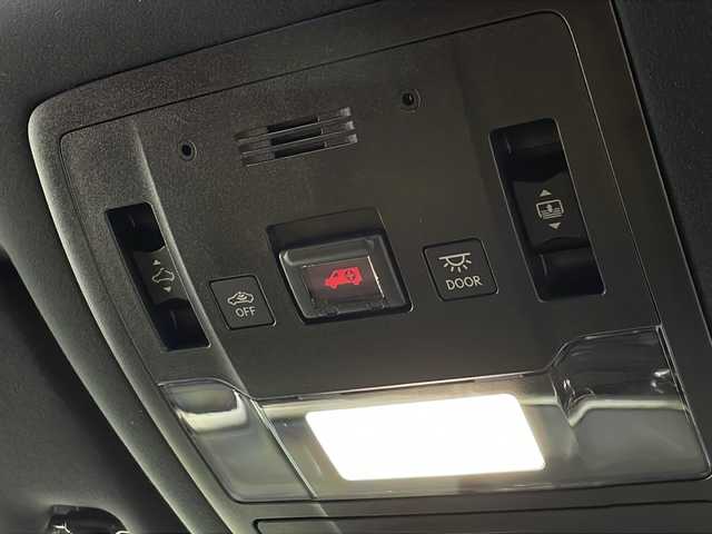 レクサス ＲＸ 300 Fスポーツ 愛知県 2018(平30)年 6.4万km ホワイトノーヴァガラスフレーク 純正ナビ（BT・DVD・CD・TV・AM・FM・USB・AUX）/パノラミックビューモニター/パノラマルーフ/前後ドラレコ/ETC/レーダークルーズコントロール/ヘッドアップディスプレイ/三眼ＬＥＤヘッドライト/LEDオートライト/オートマチックハイビーム/フロントフォグ/パワーバックドア/ブラインドスポットモニター/ルーフレール/コーナーセンサー/前席パワーシート（Ｄ席メモリ付き）/シートヒーター/エアーシート/ステアリングヒーター/赤レザーシート/革巻きステアリング/横滑り防止/レーンアシスト/アイドリングストップ/レクサスセーフティー/ＡＣ１００Ｖ充電/純正ホイール/電格ミラー