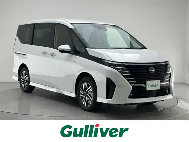 日産 セレナ e－パワー ハイウェイスター V 兵庫県 2025(令7)年 0.1千km プリズムホワイト 登録済未使用車/ヘッドランプ オートレベライザー/アダプティブLEDヘッドライトシステム/インテリジェントアラウンドビューモニター（移動物 検知機能付）インテリジェント ルームミラー/アドバンスドドライブアシストディスプレイ（12.3インチカラーディスプレイ）/統合型インターフェースディスプレイ/ワイヤレス充電器/6スピーカー/NissanConnectナビゲーションシステム（地デジ内蔵）/車載通信ユニット（TCU［Telematics Control Unit］）ETC2.0ユニット（ビルトインタイプ）/ドライブレコーダー（前後セット）/プロパイロット（ナビリンク機能付）/プロパイロット緊急停止支援システム（SOSコール機能付）SOSコール（488400円）/後席専用モニターHDMI NissanConnectナビ付車用(125400円)/エマージェンシーブレーキ/LKA/BSM/ACC/スペアキーｘ１/Bt/USB/フルセグ/両側パワースライドドア
