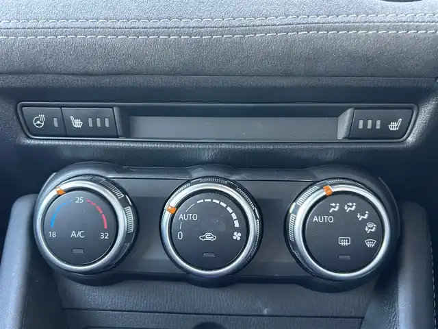 マツダ ＣＸ－３ XD Lパッケージ 佐賀県 2019(平31)年 7.5万km スノーフレイクホワイトパールマイカ BOSEプレミアムサウンド/スマートブレーキサポート/レーダークルーズコントロール/BSM　/パーキングセンサー　/純正SDナビ/・フルセグTV/BT/CD/DVD　/360°ビューモニター　/黒レザーシート　/シートヒーター/パワーシート/シートメモリ　/LEDヘッドライト/フォグランプ/オートライト/革巻きステアリング/パドルシフト　/ステアリングヒーター/純正18インチAW/ヘッドアップディスプレイ/前後ドライブレコーダー(VREC-DH700)/ETC/プッシュスタート/トノカバー/スペアキー×１/取扱説明書/保証書