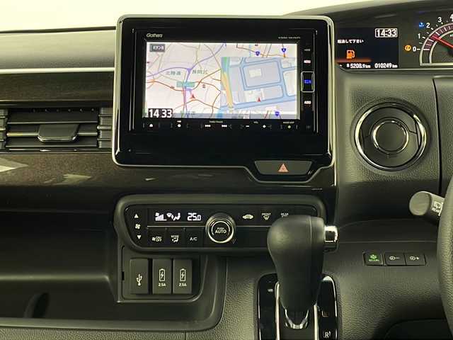 ホンダ Ｎ ＢＯＸ カスタム G L ホンダセンシング 新潟県 2017(平29)年 1.1万km プレミアムホワイトパールⅡ ホンダセンシング/純正ナビ/　CD/DVD/BT/フルセグ/バックカメラ/左側パワースライドドア/レーダークルーズコントロール/LEDオートライト/純正14インチアルミホイール/純正ラバーフロアマット/スマートキー