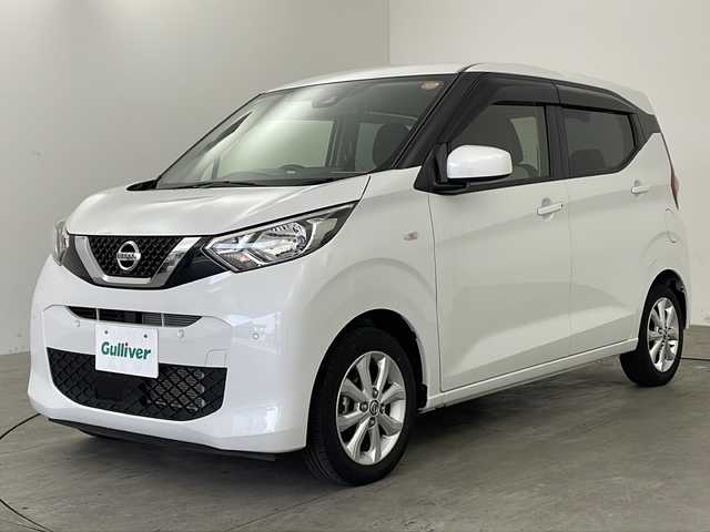 日産 デイズ X 兵庫県 2021(令3)年 1.3万km ホワイトパール 純正ナビ　/前後ドライブレコーダー　/衝突被害軽減システム　/純正アルミホイール　/バックカメラ　/フルセグＴＶ　/純正フロアマット　/Ｂｌｕｅｔｏｏｔｈオーディオ　/オートライト　/オートエアコン　/スマートキー
