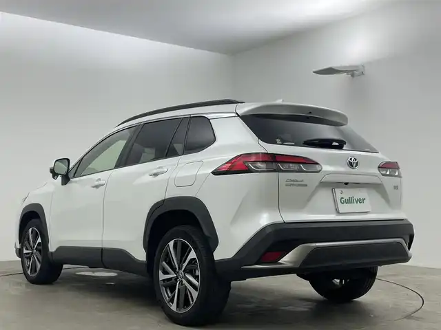 トヨタ カローラ クロス ハイブリッド Z 岡山県 2021(令3)年 2.4万km プラチナホワイトパールマイカ 純正9型ナビ/・FM/AM/Bluetooth/フルセグ/バックカメラ/半革シート/・パワーシート/・シートヒーター/パワーバックドア/トヨタセーフティーセンス/・プリクラッシュセーフティ/・レーントレーシングアシスト/・レーダークルーズコントロール/・オートマチックハイビーム/・コーナーセンサー/ETC/USB入力端子/LEDヘッドライト/純正18インチホイール/純正フロアマット/ルーフレール