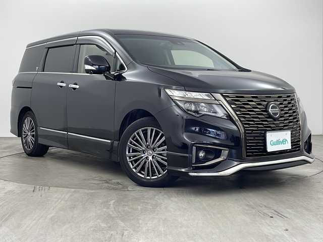 日産 エルグランド 250HWS S アーバンクロム 兵庫県 2021(令3)年 4.4万km 黒 ・純正ナビ&TV&&ブレーレイ&BT&CD&DVD/・純正フリップダウンモニター/・レーダークルーズコントロール/・エマージェンシーブレーキ/・車線逸脱警報/・前方衝突予測警報/・後側方衝突防止支援システム/・ブラインドスポットモニター/・後退時車両検知警報/・踏み間違い衝突防止アシスト/・標識検知機能/・コーナーセンサー/・ビルトインETC/・ハーフレザー/・ウッドコンビステアリング/・オットマン/・アラウンドビューモニター/・ドライブレコーダー/・両側パワースライドドア/・LEDオートライト/・フォグランプ/・純正グラファイト塗装18インチアルミホイール/・プラズマクラスター/・後席サンシェード/・ドアバイザー/・Ｗ＋サイド＋カーテンエアバック/・スマートキー/・プッシュスタート