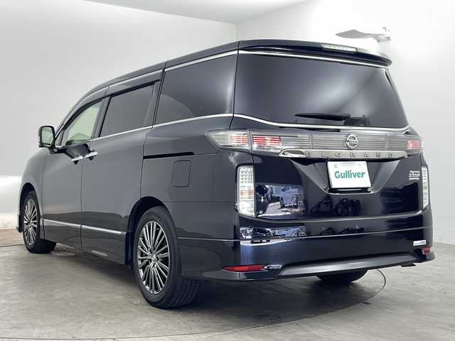日産 エルグランド 250HWS S アーバンクロム 兵庫県 2021(令3)年 4.4万km 黒 ・純正ナビ&TV&&ブレーレイ&BT&CD&DVD/・純正フリップダウンモニター/・レーダークルーズコントロール/・エマージェンシーブレーキ/・車線逸脱警報/・前方衝突予測警報/・後側方衝突防止支援システム/・ブラインドスポットモニター/・後退時車両検知警報/・踏み間違い衝突防止アシスト/・標識検知機能/・コーナーセンサー/・ビルトインETC/・ハーフレザー/・ウッドコンビステアリング/・オットマン/・アラウンドビューモニター/・ドライブレコーダー/・両側パワースライドドア/・LEDオートライト/・フォグランプ/・純正グラファイト塗装18インチアルミホイール/・プラズマクラスター/・後席サンシェード/・ドアバイザー/・Ｗ＋サイド＋カーテンエアバック/・スマートキー/・プッシュスタート