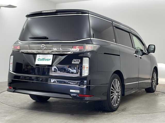 日産 エルグランド 250HWS S アーバンクロム 兵庫県 2021(令3)年 4.4万km 黒 ・純正ナビ&TV&&ブレーレイ&BT&CD&DVD/・純正フリップダウンモニター/・レーダークルーズコントロール/・エマージェンシーブレーキ/・車線逸脱警報/・前方衝突予測警報/・後側方衝突防止支援システム/・ブラインドスポットモニター/・後退時車両検知警報/・踏み間違い衝突防止アシスト/・標識検知機能/・コーナーセンサー/・ビルトインETC/・ハーフレザー/・ウッドコンビステアリング/・オットマン/・アラウンドビューモニター/・ドライブレコーダー/・両側パワースライドドア/・LEDオートライト/・フォグランプ/・純正グラファイト塗装18インチアルミホイール/・プラズマクラスター/・後席サンシェード/・ドアバイザー/・Ｗ＋サイド＋カーテンエアバック/・スマートキー/・プッシュスタート