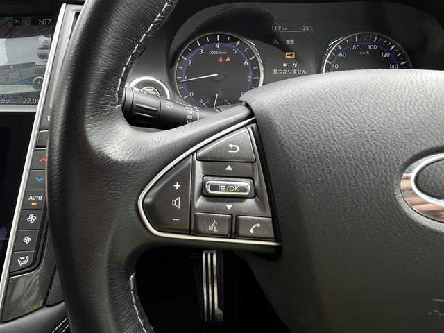 日産 スカイライン 200GT－t 埼玉県 2015(平27)年 1.9万km クリスタルホワイトパール ワンオーナー/登録時走行18514km/車検R8年1月まで/OPサンルーフ/RAYS19インチアルミ/メーカー純正ナビ/フルセグTV/JESテレビキャンセラー/CD/DVD/Bluetooth/アラウンドビューモニター/クルーズコントロール/ビルトインETC/ドライブレコーダー/D/N席パワーシート/クリアランスソナー/ハーフレザー/アイドリングストップ/LEDヘッドライト/フォグランプ/オートライト/スマートキー/プッシュスタート/純正フロアマット/ドアバイザー/横滑り防止システム/電動格納ウィンカーミラー/新車保証書/取扱説明書