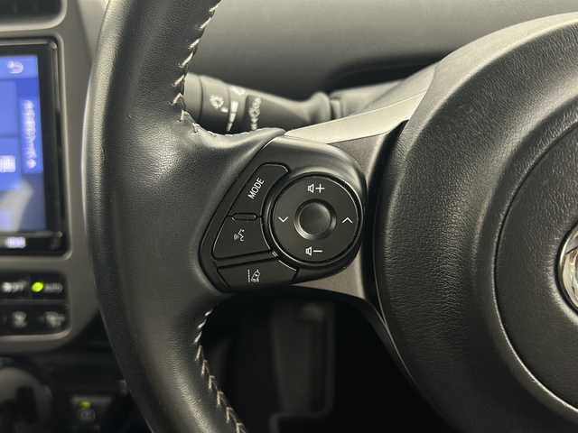 トヨタ プリウス ＰＨＶ S GRスポーツ 宮城県 2019(平31)年 7.5万km ホワイトパールクリスタルシャイン Toyota Safety Sense /・プリクラッシュセーフティ/・レーンディパーチャーアラート/・オートマチックハイビーム/・レーダークルーズコントロール/純正9インチナビ/・BT.CD.DVD.SD.USB.HDMI/・フルセグTV/バックカメラ/ハーフレザーシート/・前席シートヒーター/ビルトインETC2.0/ドライブレコーダー（FR）/LEDヘッドライト/LEDフォグライト/プッシュスタート/スマートキー×2/ステアリングスイッチ/純正フロアマット/純正15インチAW/ガナドール製マフラー/トノカバー/ウーハー/ツイーター