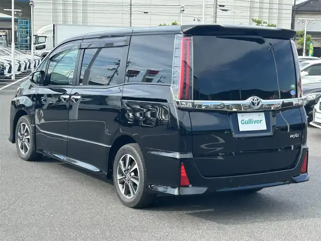 トヨタ ノア Si ダブルバイビーⅡ 岡山県 2019(令1)年 8.5万km ブラック 登録時走行距離84.339km/純正10インチナビ:NSZN-Z68T/(AM/FM/DISC/SD/Bluetooth)/トヨタセーフティセンス/・プリクラッシュセーフティ/・レーンディパーチャーアラート/・オートマチックハイビーム/フリップダウンモニター/バックカメラ/両側パワースライドドア/ドライブレコーダー/クルーズコントロール/アイドリングストップ/ビルトインETC/純正16インチアルミホイール/プッシュスタート/スマートキー