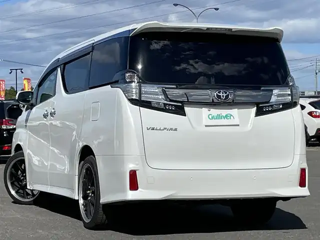 トヨタ ヴェルファイア 2.5Z Aエディデョン ゴールデンアイズ 道央・札幌 2017(平29)年 11.1万km ホワイトパールクリスタルシャイン ４WD/ワンオーナー/寒冷地仕様/社外メモリーナビ/CD/DVD/BT/フルセグ/社外フリップダウンモニター/横滑り防止装置/クルーズコントロール/クリアランスソナー/バックカメラ/ビルトインETC/アイドリングストップ/ECOMODE/ワイパーデアイサー/両側パワースライドドア/パワーバックドア/N席/２列目オットマン/レザー調シートカバー/革巻きウッドコンビステアリング/ステアリングリモコン/AC100V/電動パーキング/ブレーキホールド/レーダー探知機/MTモード付AT/プッシュスタート/スマートキー/LEDヘッドライト/オートライト/フォグランプ/電動格納ミラー/ウィンカーミラー/純正フロアマット/ドアバイザー/スペアキー/純正エンジンスターター