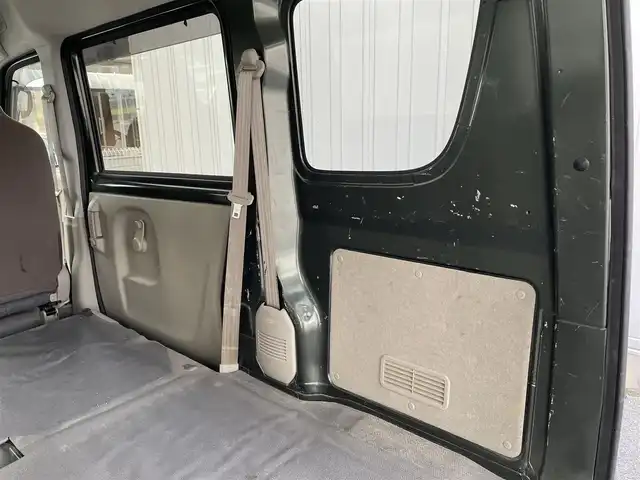 スズキ エブリイ PC 滋賀県 2022(令4)年 3.2万km クールカーキPM 4WD/両側スライドドア/ドライブレコーダー/ETC/ABS（アンチロックブレーキシステム）/横滑り防止装置/盗難防止アラーム/電動格納ミラー/オートライト/ハロゲンヘッドライト/マニュアルエアコン/USB端子/純正フロアマット/純正ドアバイザー